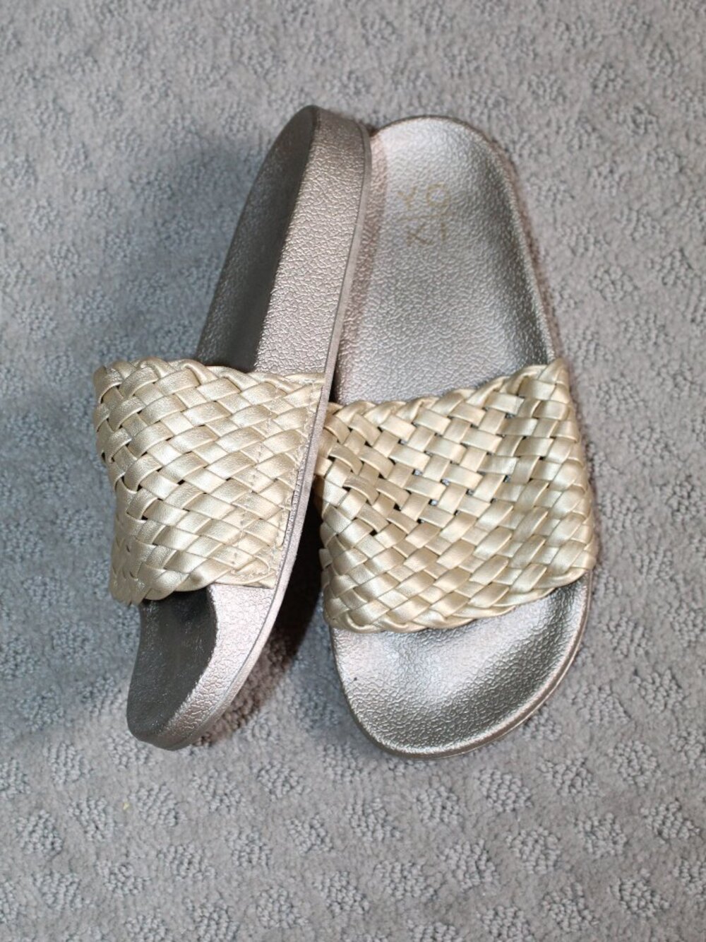 Yoki Size 7 Gold Woven Flat Slide Sandals